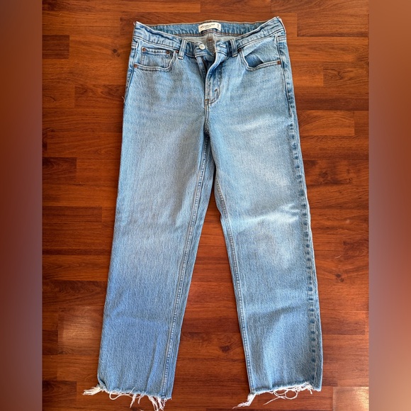 Abercrombie & Fitch Denim - Abercrombie & Fitch the 90’s Straight Mid Rise Jeans